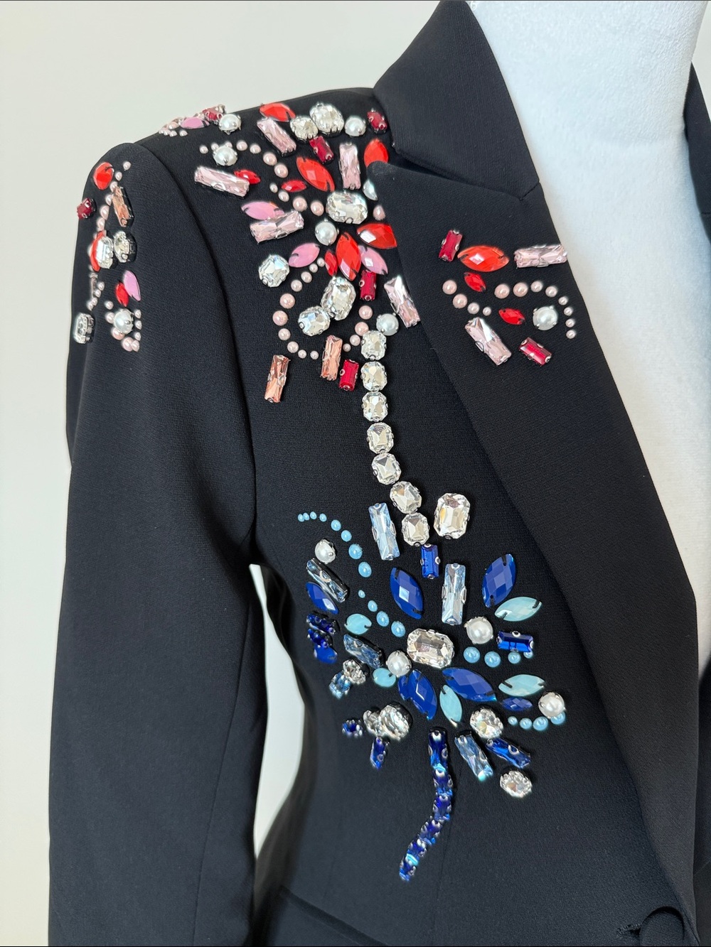 ✨NWT Cinq a Sept Black Embellished Blazer with Multicolor Jewels